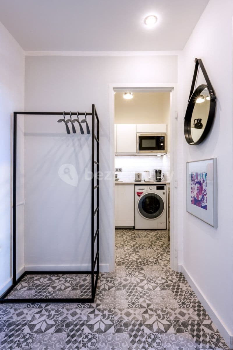 Prenájom bytu 2-izbový 52 m², Lodecká, Praha, Praha Prenájom bytu 2-izbový 52 m², Lodecká, Praha, Praha