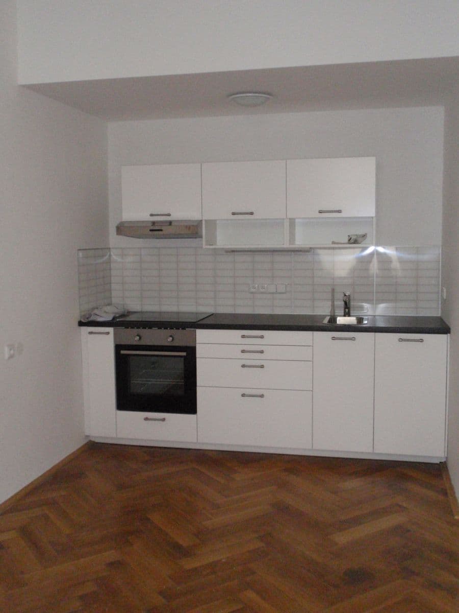Prenájom bytu 2-izbový 45 m², Čechova, Praha, Praha Prenájom bytu 2-izbový 45 m², Čechova, Praha, Praha