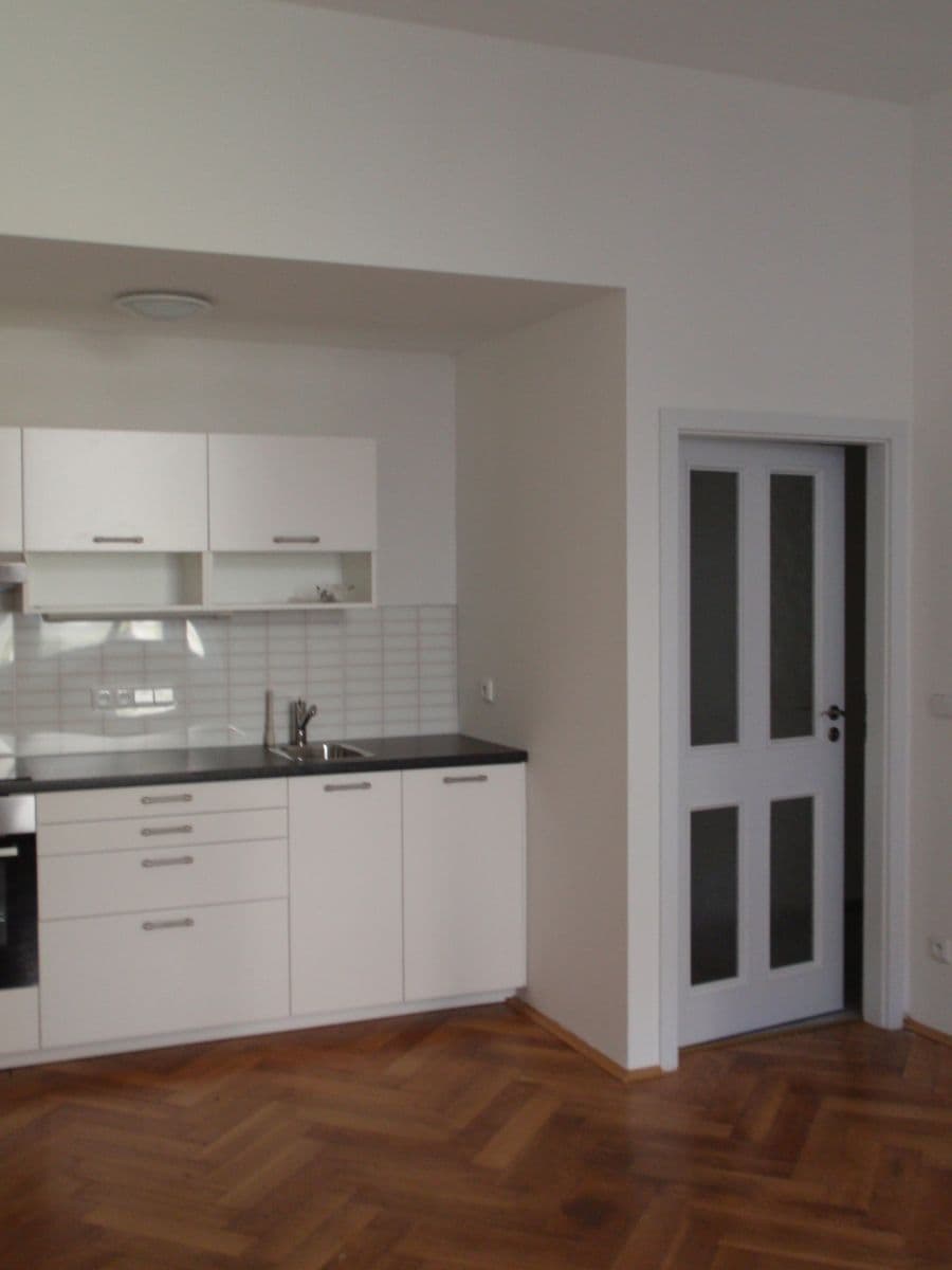 Prenájom bytu 2-izbový 45 m², Čechova, Praha, Praha Prenájom bytu 2-izbový 45 m², Čechova, Praha, Praha