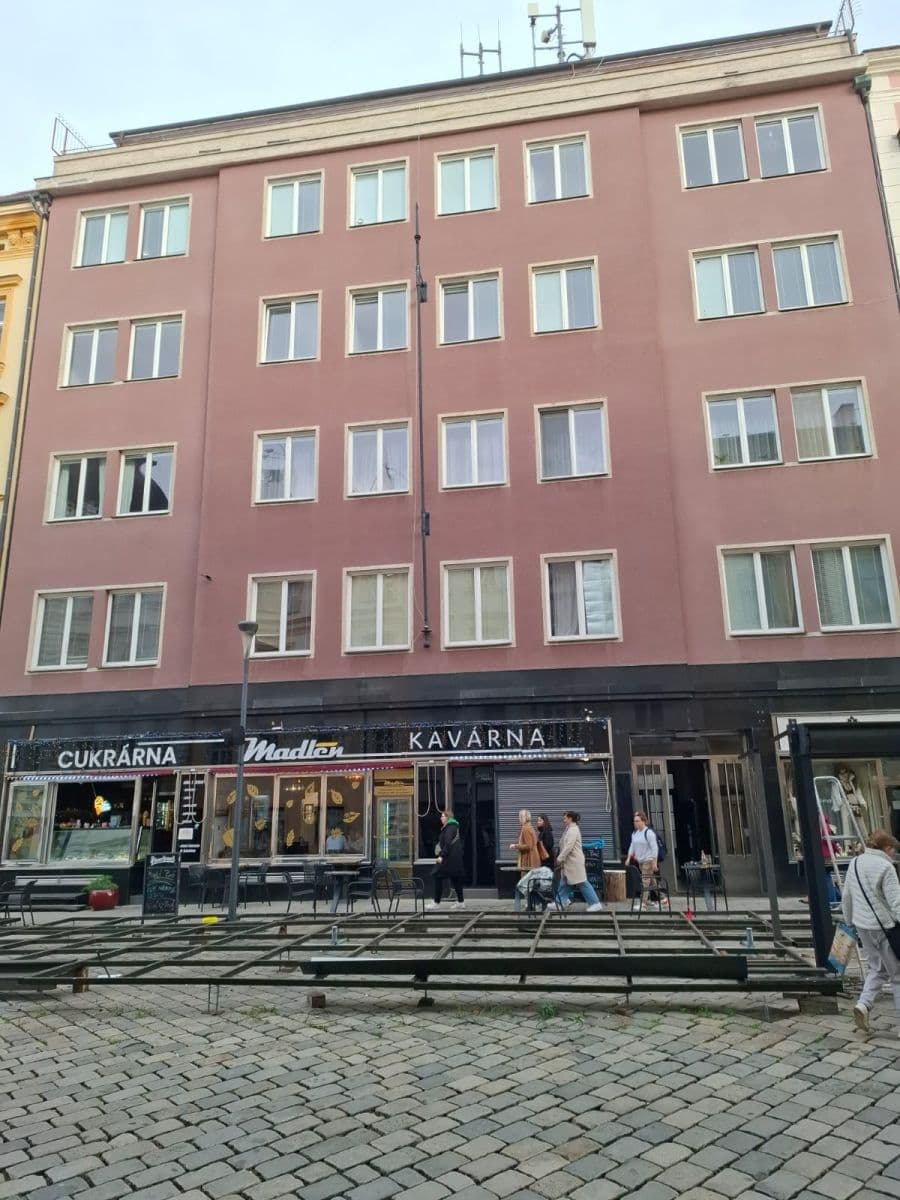 Prenájom bytu 2-izbový 74 m², Dolní náměstí, Olomouc, Olomoucký kraj Prenájom bytu 2-izbový 74 m², Dolní náměstí, Olomouc, Olomoucký kraj