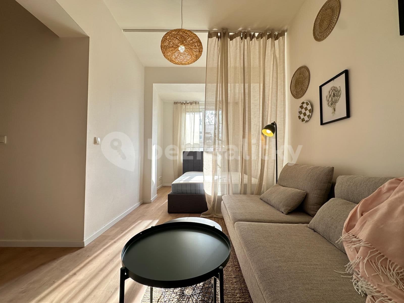 Prenájom bytu 1-izbový 38 m², Otvovice, Středočeský kraj Prenájom bytu 1-izbový 38 m², Otvovice, Středočeský kraj