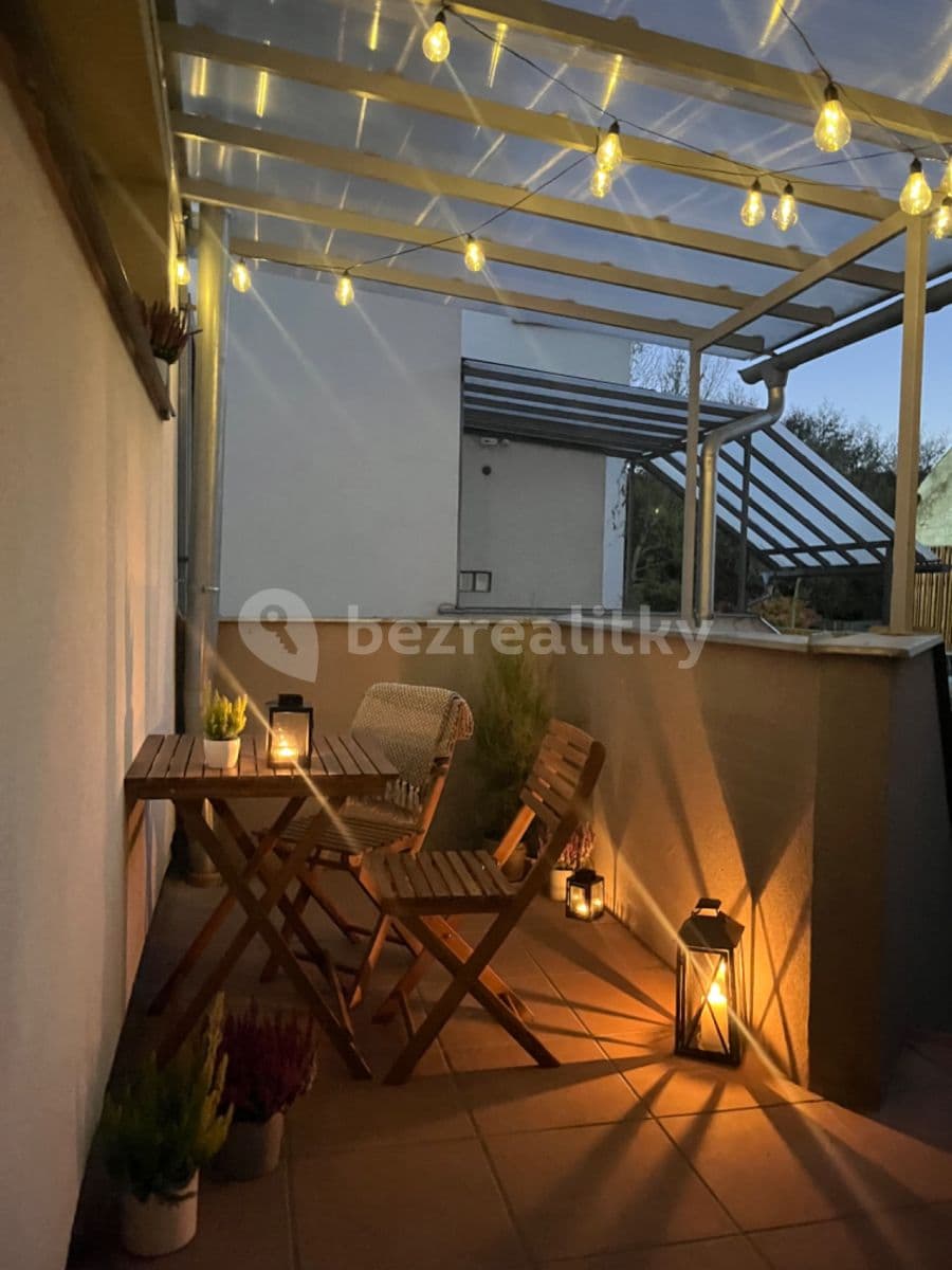 Prenájom bytu 1-izbový 38 m², Otvovice, Středočeský kraj Prenájom bytu 1-izbový 38 m², Otvovice, Středočeský kraj