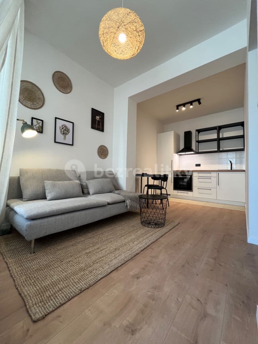 Prenájom bytu 1-izbový 38 m², Otvovice, Středočeský kraj Prenájom bytu 1-izbový 38 m², Otvovice, Středočeský kraj