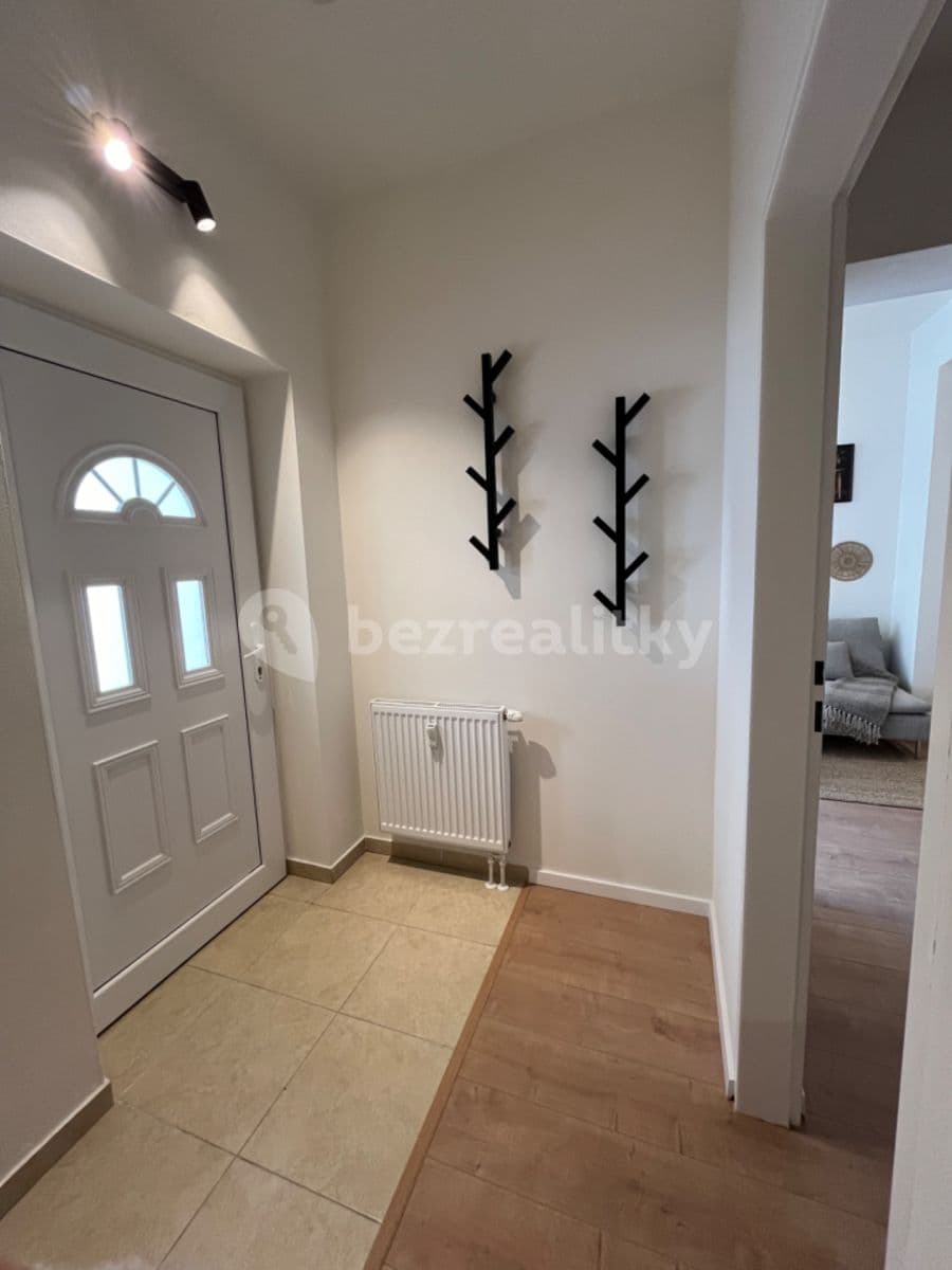 Prenájom bytu 1-izbový 38 m², Otvovice, Středočeský kraj Prenájom bytu 1-izbový 38 m², Otvovice, Středočeský kraj