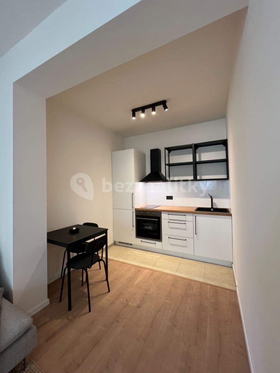 Prenájom bytu 1-izbový 38 m², Otvovice, Středočeský kraj Prenájom bytu 1-izbový 38 m², Otvovice, Středočeský kraj