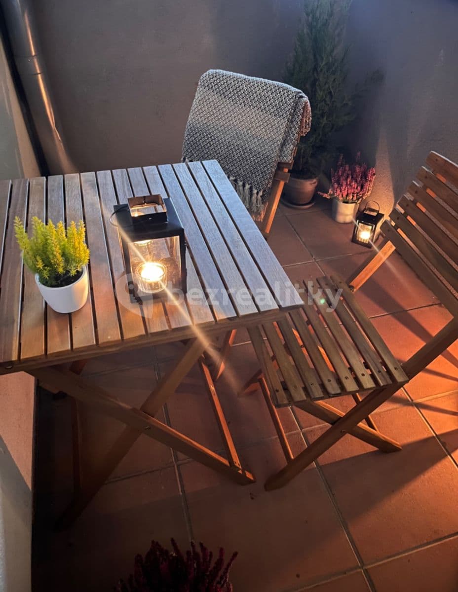 Prenájom bytu 1-izbový 38 m², Otvovice, Středočeský kraj Prenájom bytu 1-izbový 38 m², Otvovice, Středočeský kraj