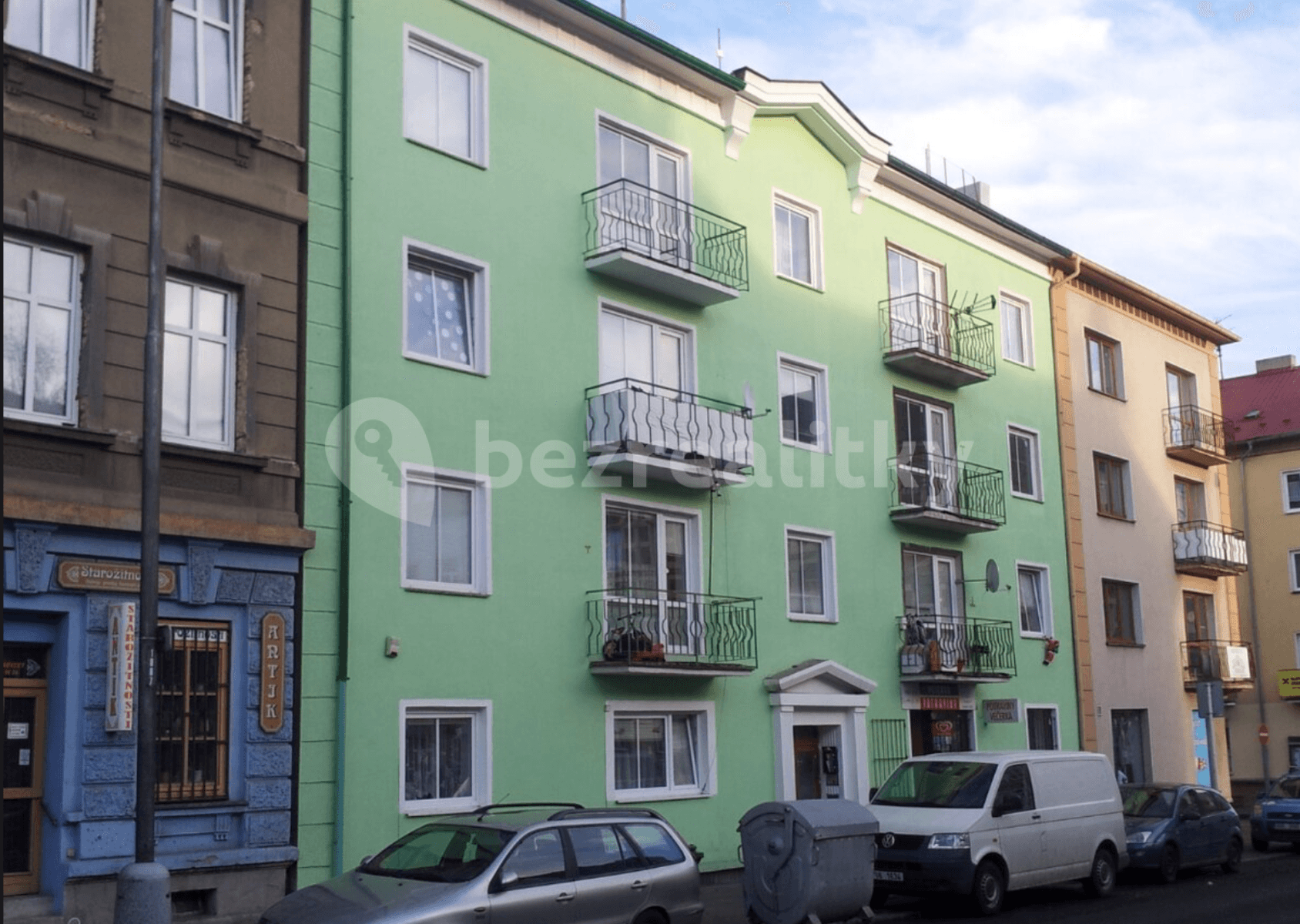 Prenájom bytu 3-izbový 70 m², Školní, Chomutov, Ústecký kraj Prenájom bytu 3-izbový 70 m², Školní, Chomutov, Ústecký kraj