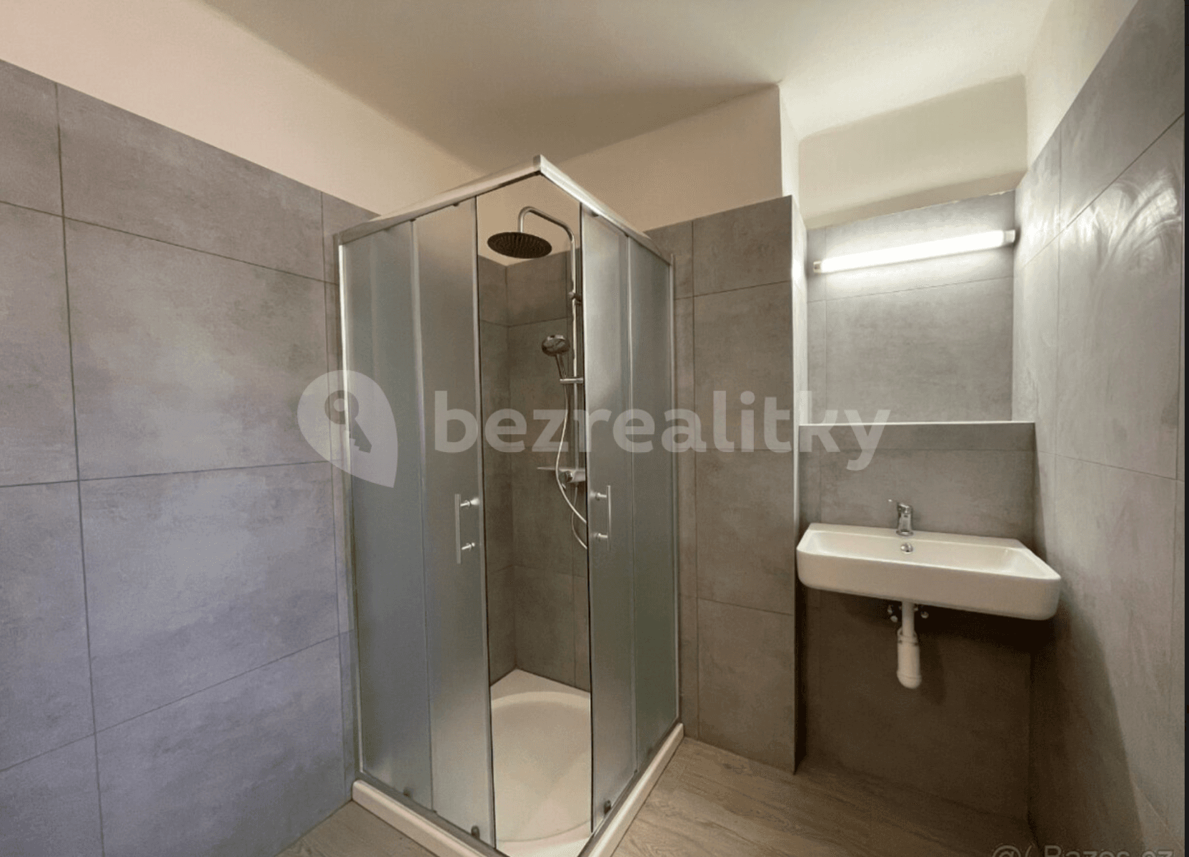 Prenájom bytu 3-izbový 70 m², Školní, Chomutov, Ústecký kraj Prenájom bytu 3-izbový 70 m², Školní, Chomutov, Ústecký kraj