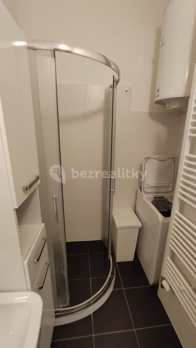 Prenájom bytu 2-izbový 50 m², Jeseniova, Praha, Praha Prenájom bytu 2-izbový 50 m², Jeseniova, Praha, Praha