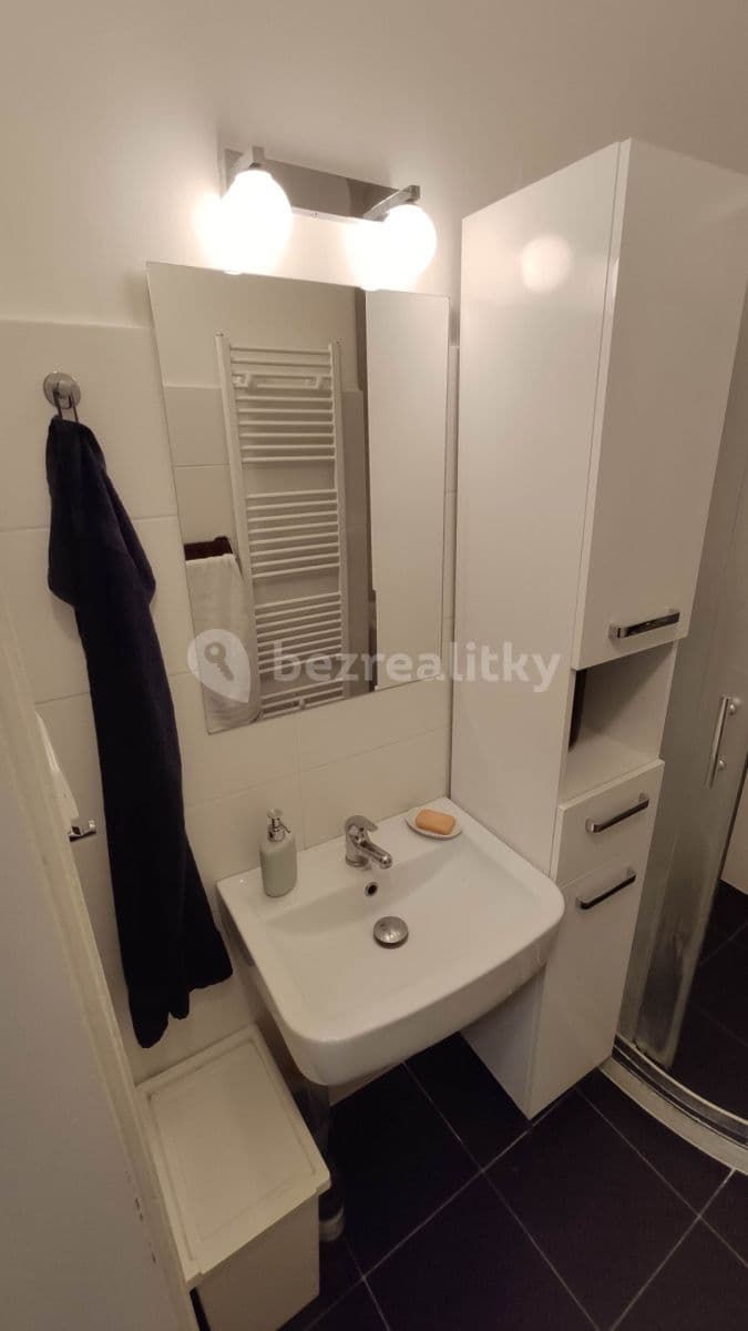 Prenájom bytu 2-izbový 50 m², Jeseniova, Praha, Praha Prenájom bytu 2-izbový 50 m², Jeseniova, Praha, Praha