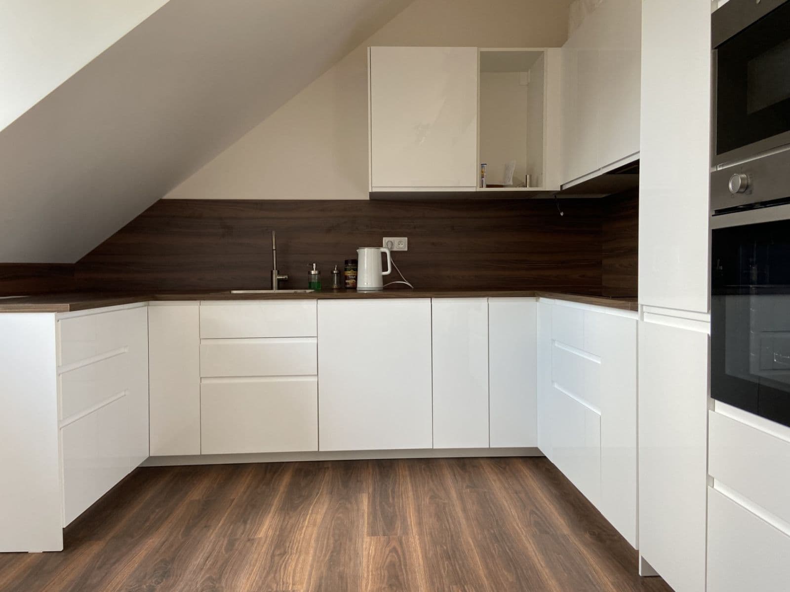 Predaj bytu 3-izbový 80 m², Tálínská, Liberec, Liberecký kraj Predaj bytu 3-izbový 80 m², Tálínská, Liberec, Liberecký kraj