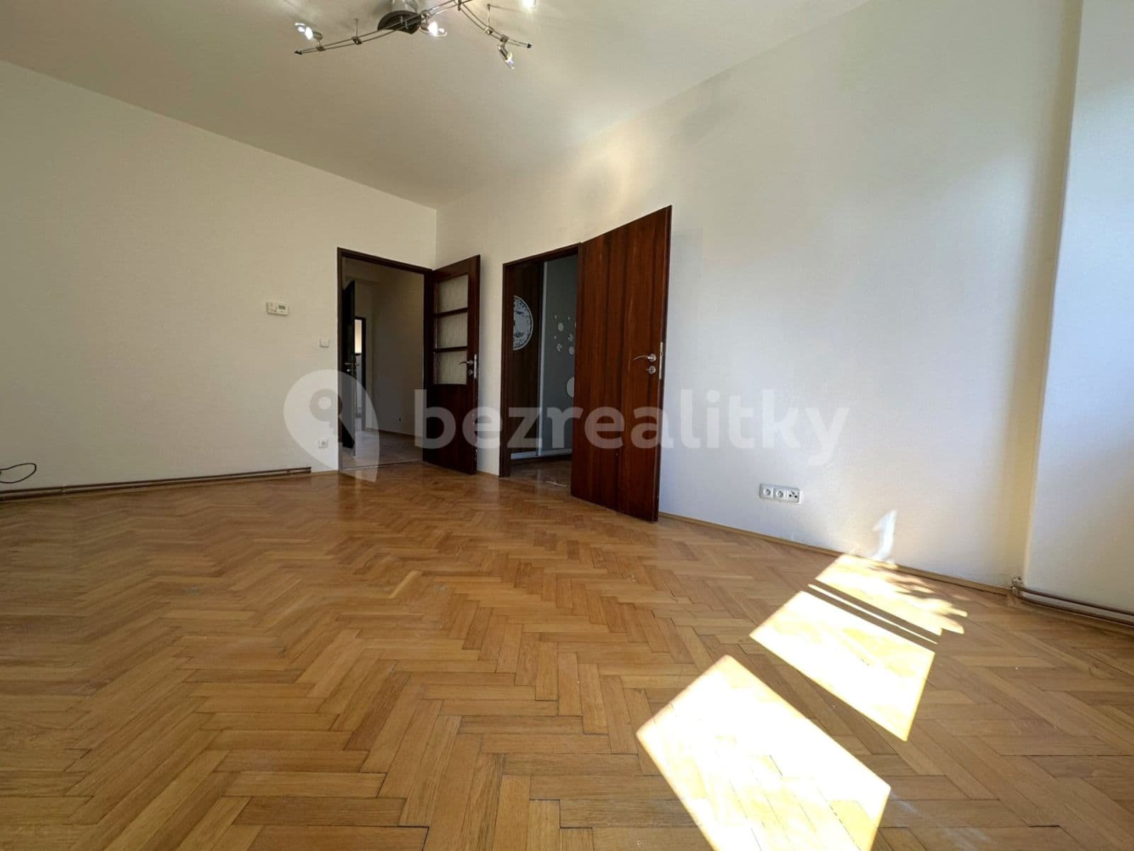 Prenájom bytu 3-izbový 65 m², Praha, Praha Prenájom bytu 3-izbový 65 m², Praha, Praha