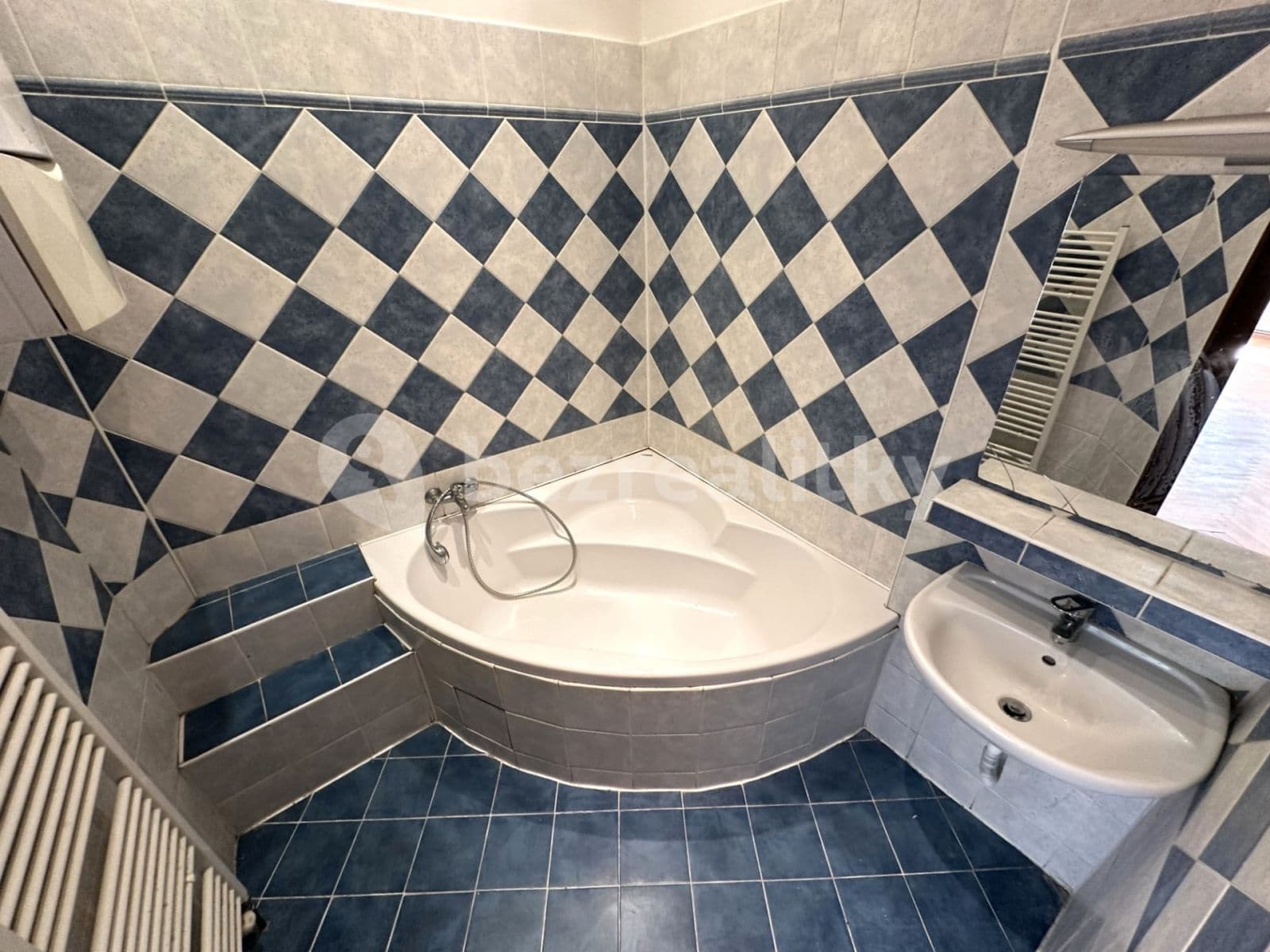 Prenájom bytu 3-izbový 65 m², Praha, Praha Prenájom bytu 3-izbový 65 m², Praha, Praha