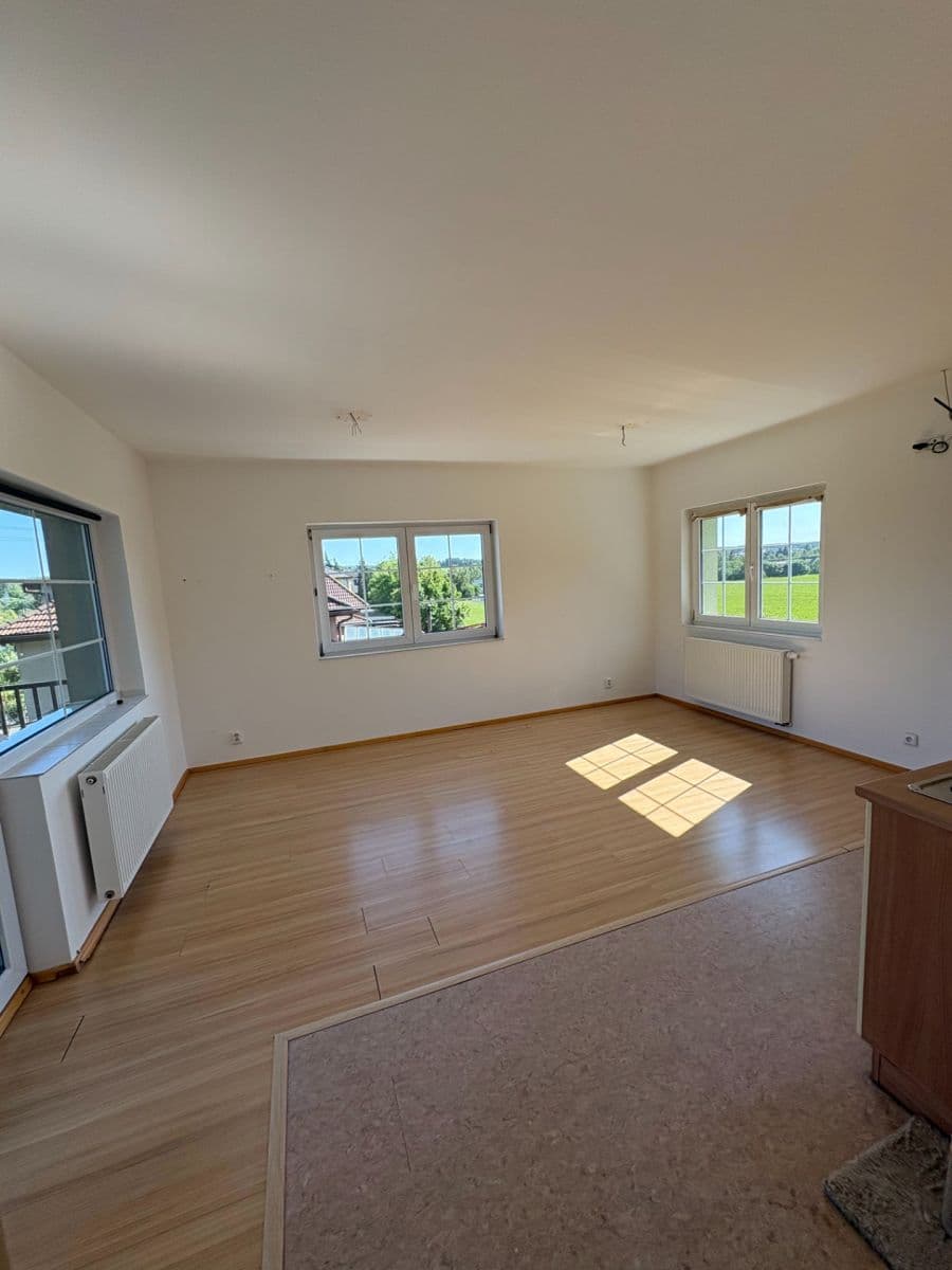 Prenájom bytu 3-izbový 47 m², Zájezdní, Mukařov, Středočeský kraj Prenájom bytu 3-izbový 47 m², Zájezdní, Mukařov, Středočeský kraj