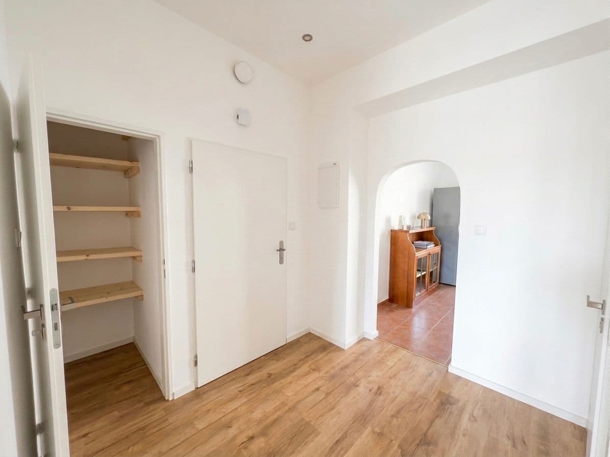 Prenájom bytu 3-izbový 98 m², Budějovická, Praha, Praha Prenájom bytu 3-izbový 98 m², Budějovická, Praha, Praha