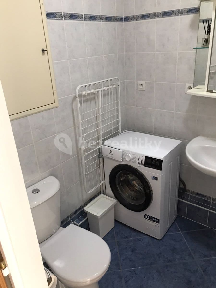 Prenájom bytu 1-izbový 36 m², Bělohorská, Brno, Jihomoravský kraj Prenájom bytu 1-izbový 36 m², Bělohorská, Brno, Jihomoravský kraj