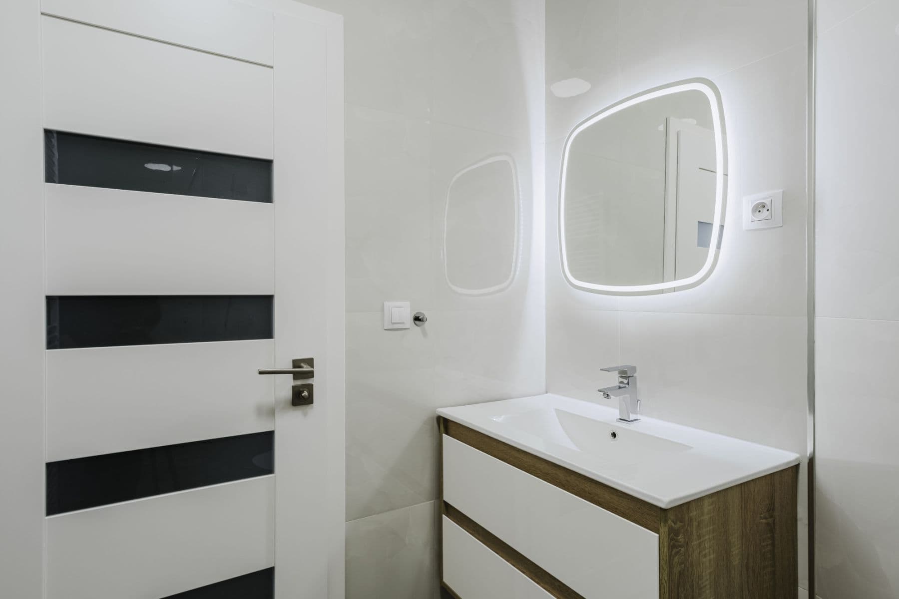 Prenájom bytu 36 m², Bořivojova, Praha, Praha Prenájom bytu 36 m², Bořivojova, Praha, Praha
