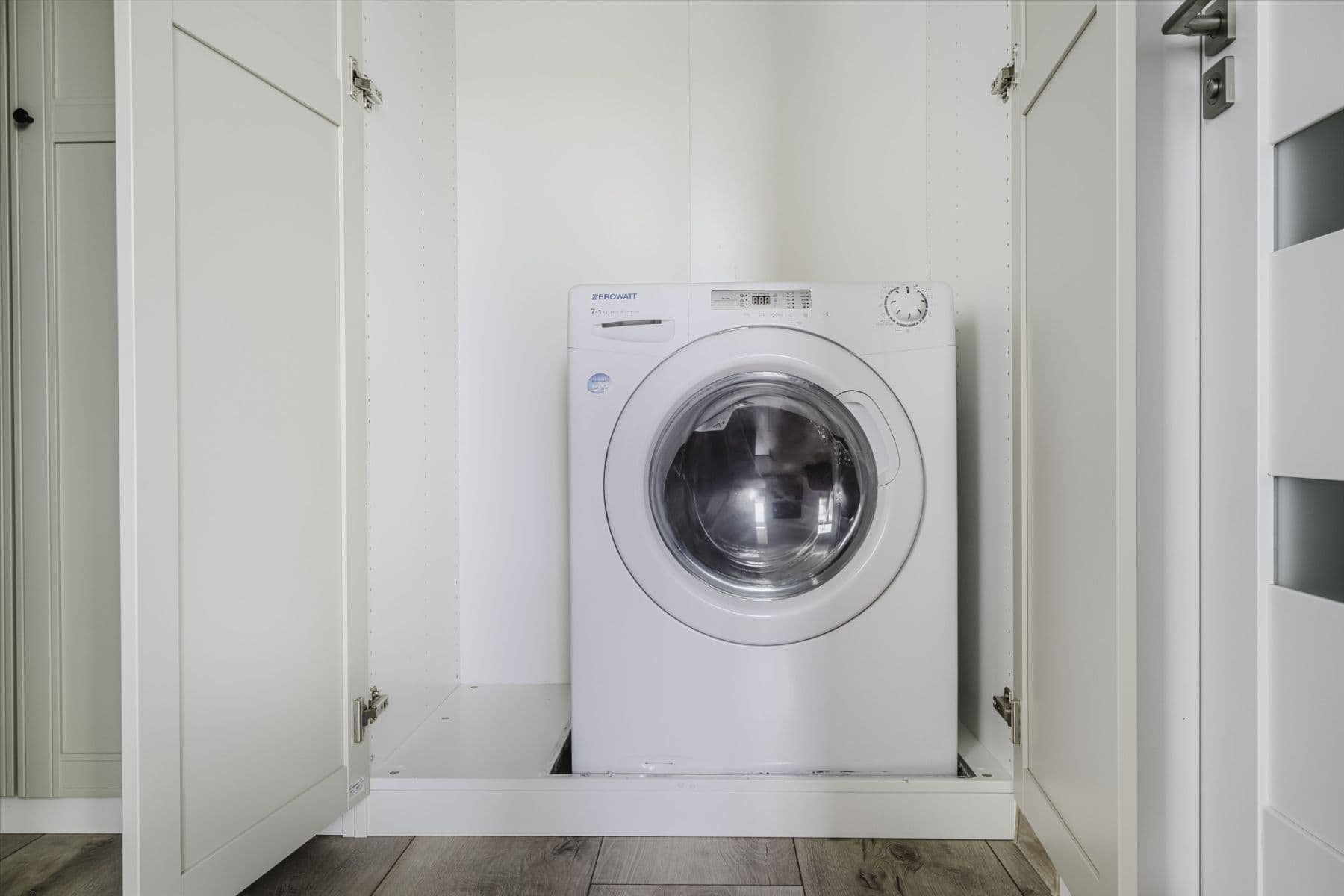 Prenájom bytu 36 m², Bořivojova, Praha, Praha Prenájom bytu 36 m², Bořivojova, Praha, Praha