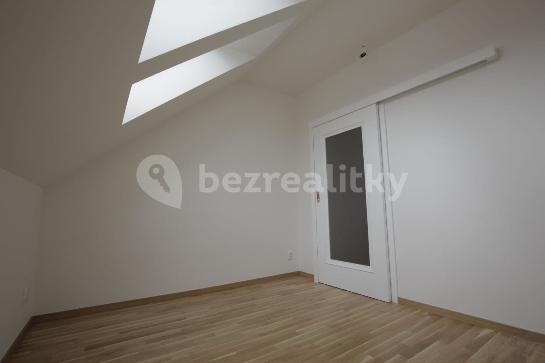 Prenájom bytu 2-izbový 44 m², U Studánky, Praha, Praha Prenájom bytu 2-izbový 44 m², U Studánky, Praha, Praha