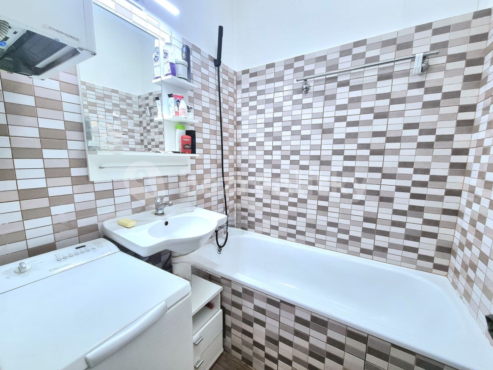 Prenájom bytu 2-izbový 45 m², Žitomírská, Praha, Praha Prenájom bytu 2-izbový 45 m², Žitomírská, Praha, Praha