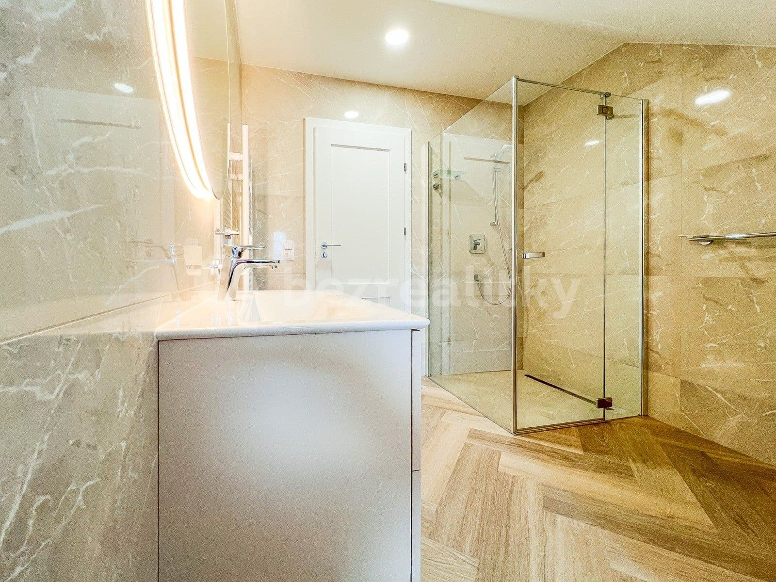 Prenájom bytu 3-izbový 100 m², Ševce Matouše, Praha, Praha Prenájom bytu 3-izbový 100 m², Ševce Matouše, Praha, Praha