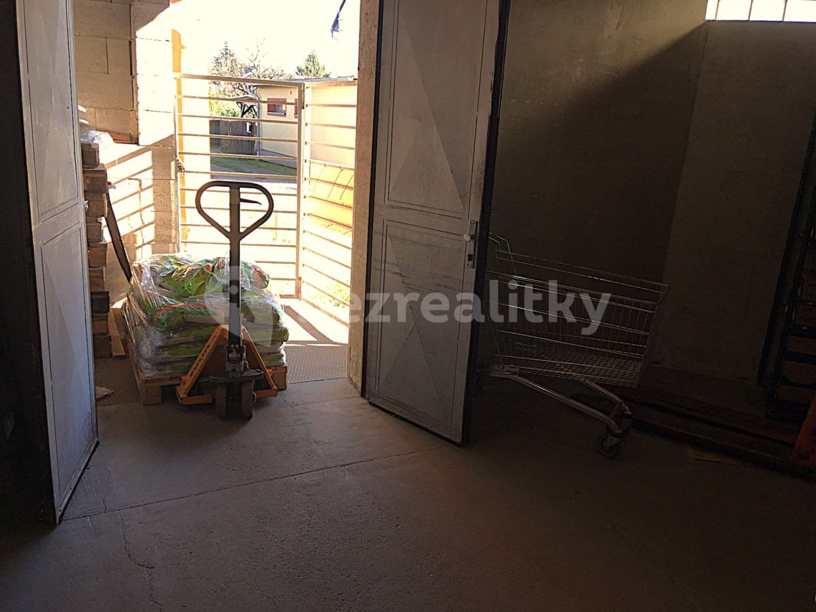 Prenájom nebytového priestoru 234 m², 28. října, Kladno, Středočeský kraj Prenájom nebytového priestoru 234 m², 28. října, Kladno, Středočeský kraj