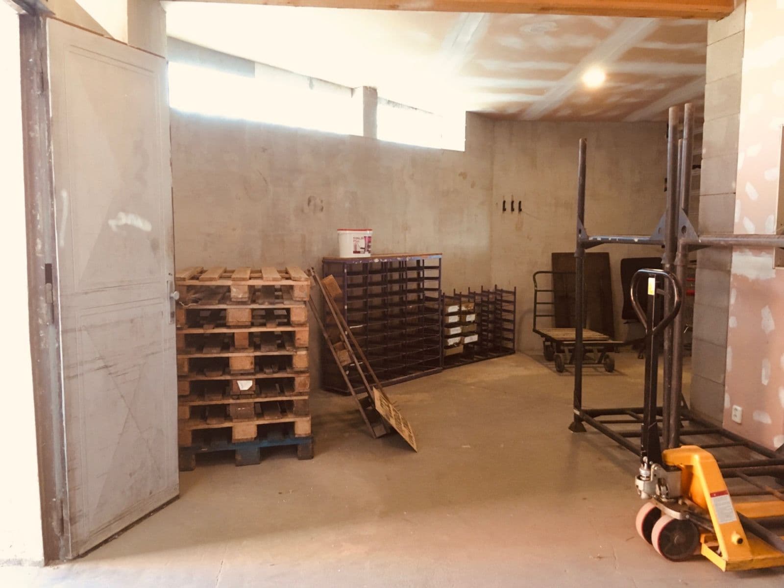 Prenájom nebytového priestoru 234 m², 28. října, Kladno, Středočeský kraj Prenájom nebytového priestoru 234 m², 28. října, Kladno, Středočeský kraj