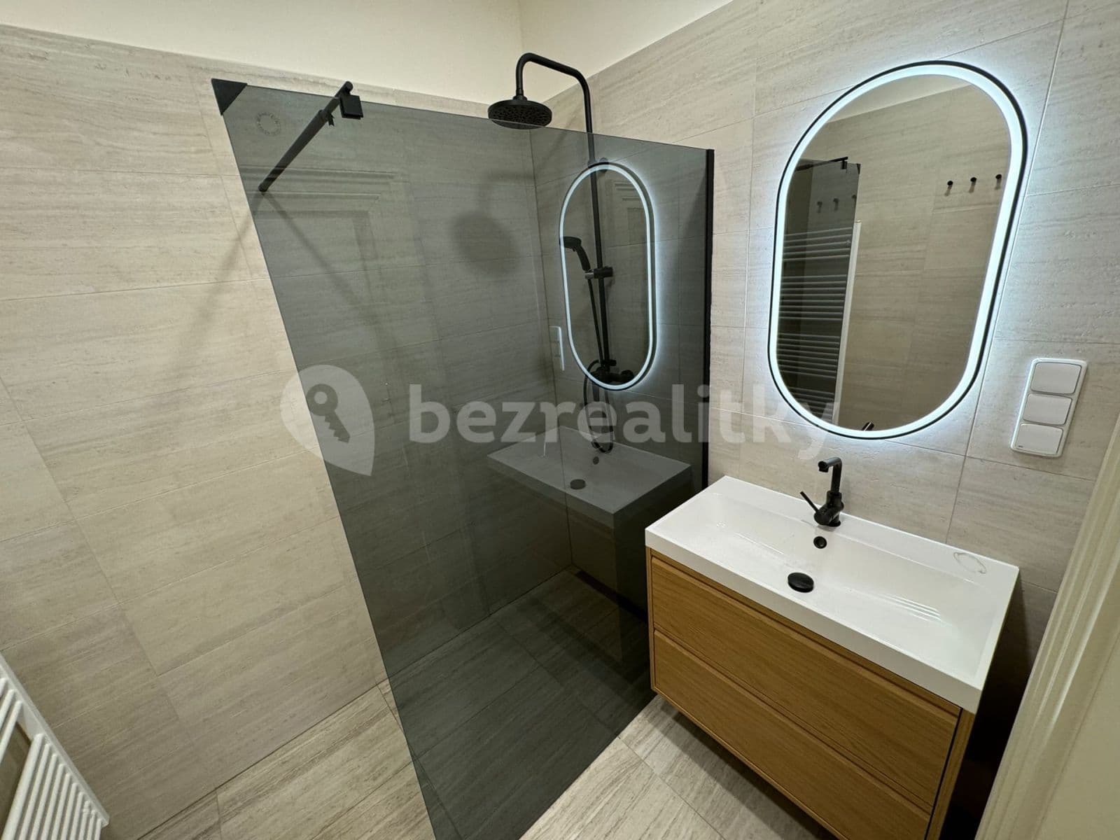 Prenájom bytu 2-izbový 56 m², Jungmannova, Praha, Praha Prenájom bytu 2-izbový 56 m², Jungmannova, Praha, Praha