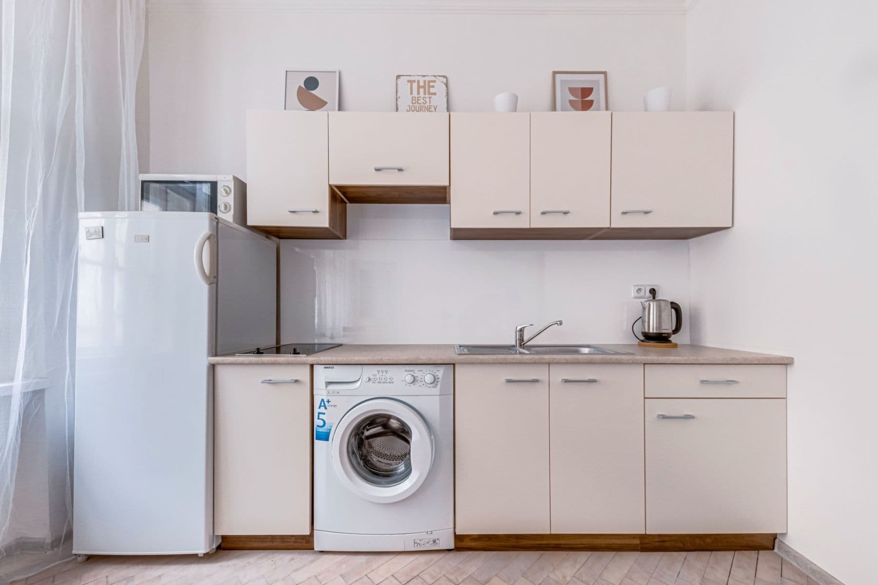 Prenájom bytu 33 m², Víta Nejedlého, Praha, Praha Prenájom bytu 33 m², Víta Nejedlého, Praha, Praha