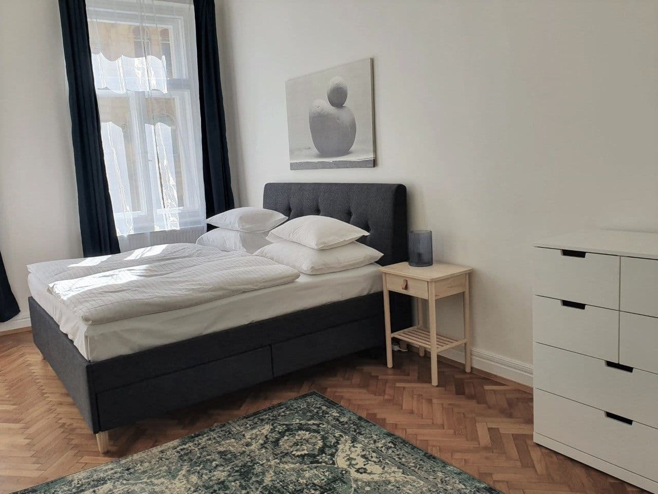 Prenájom bytu 110 m², Mánesova, Praha, Praha Prenájom bytu 110 m², Mánesova, Praha, Praha