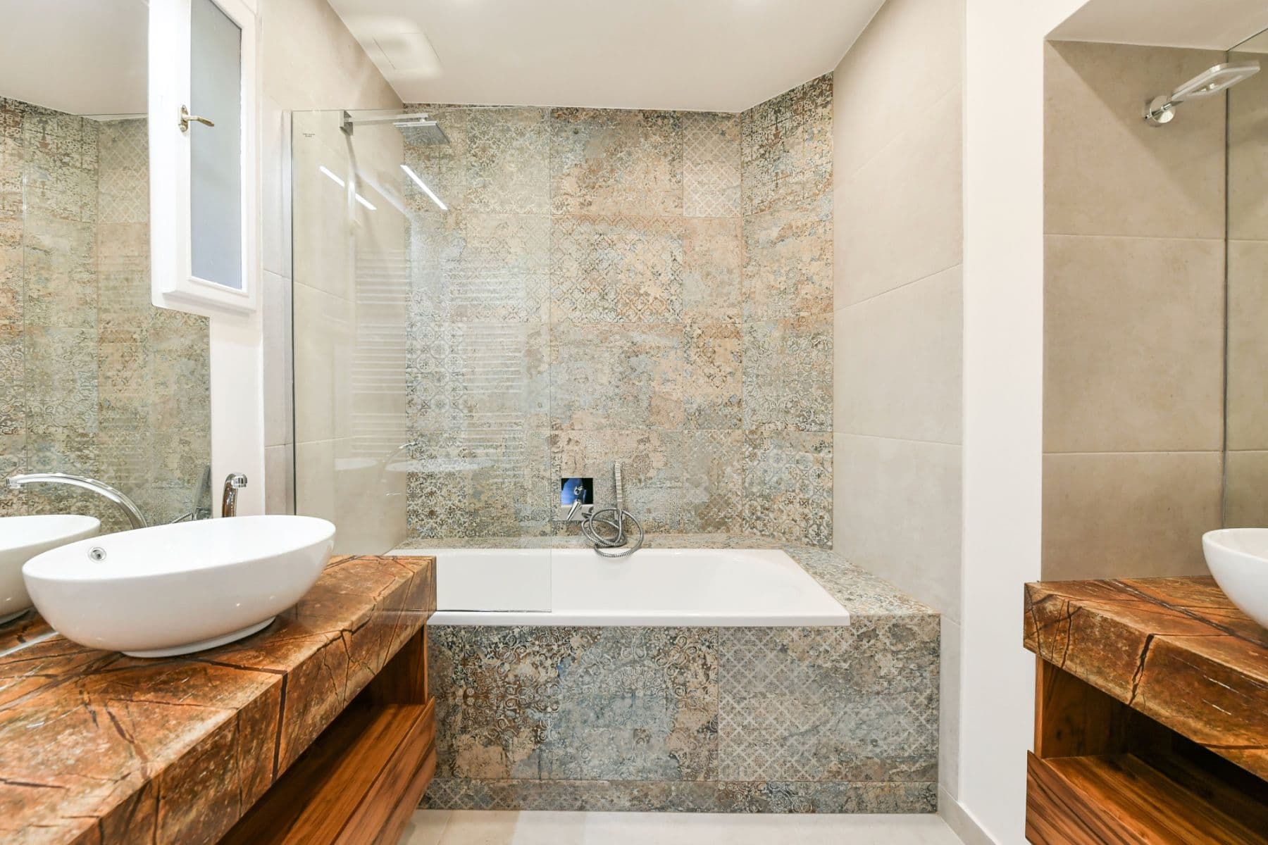 Prenájom bytu 110 m², Mánesova, Praha, Praha Prenájom bytu 110 m², Mánesova, Praha, Praha