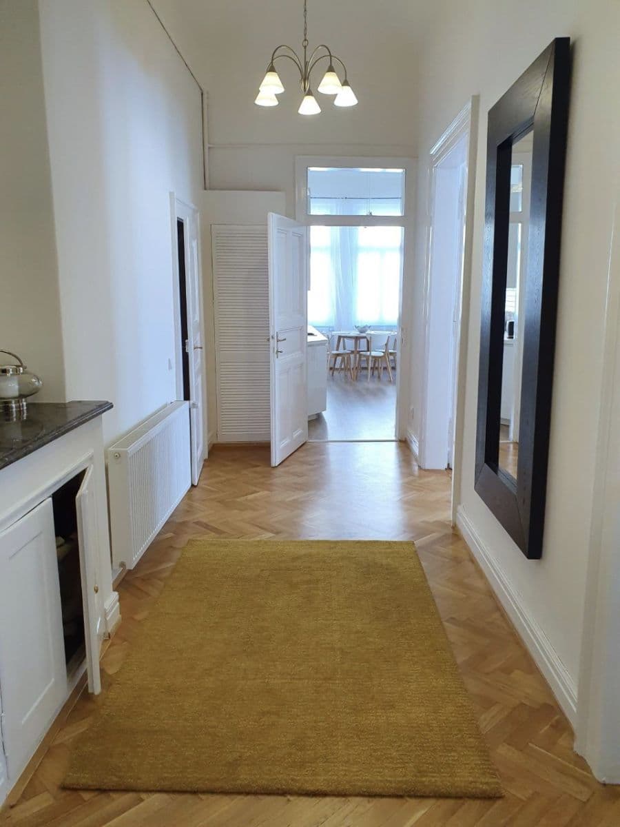 Prenájom bytu 110 m², Mánesova, Praha, Praha Prenájom bytu 110 m², Mánesova, Praha, Praha