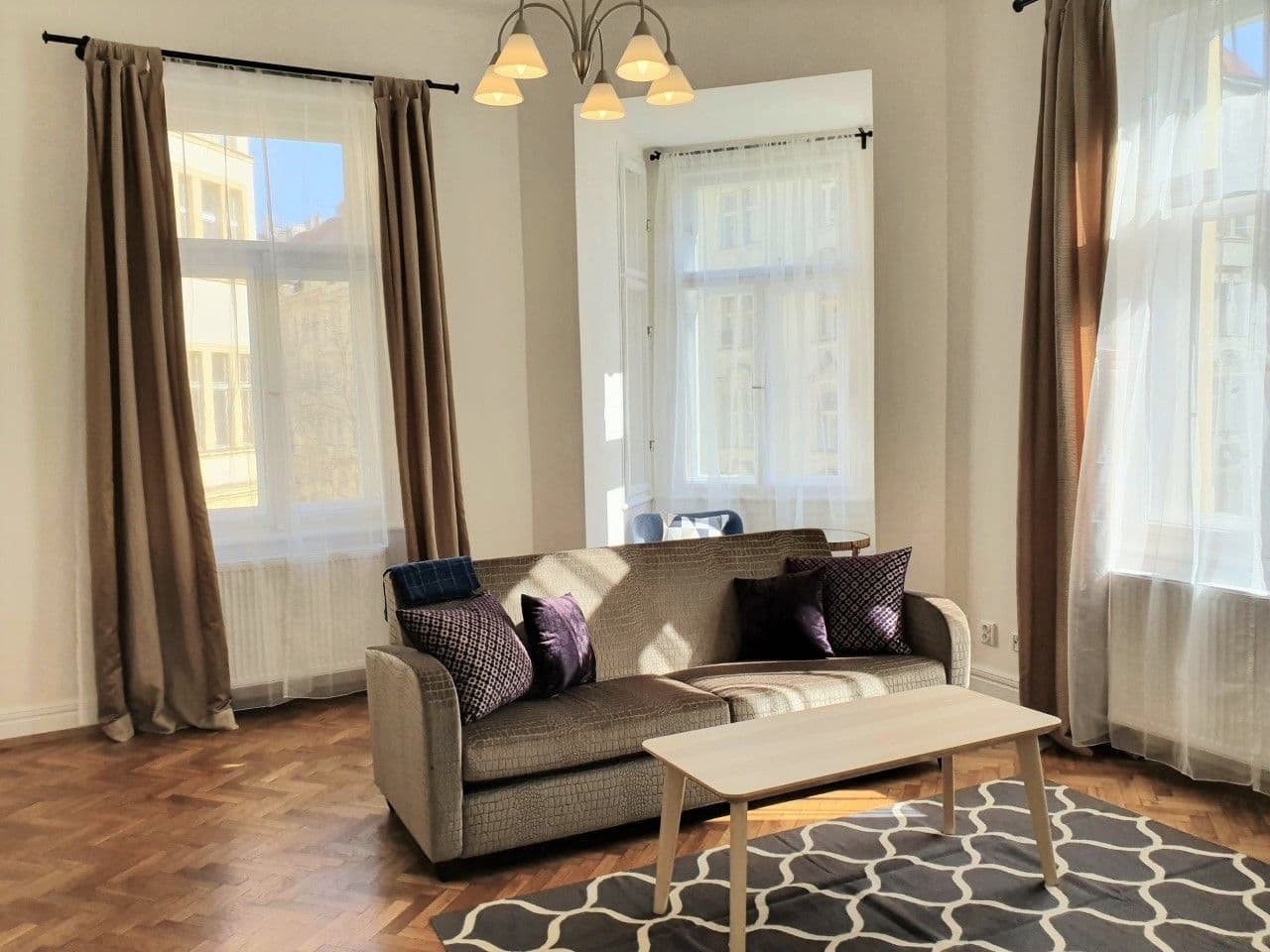 Prenájom bytu 110 m², Mánesova, Praha, Praha Prenájom bytu 110 m², Mánesova, Praha, Praha