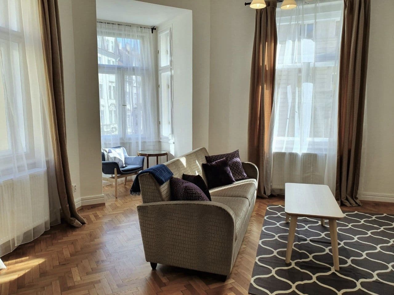 Prenájom bytu 110 m², Mánesova, Praha, Praha Prenájom bytu 110 m², Mánesova, Praha, Praha