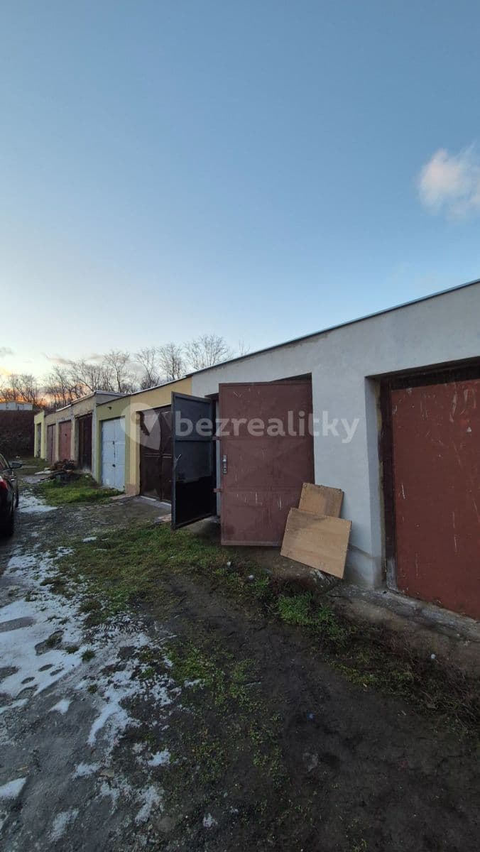Prenájom garáže 21 m², Ústí nad Labem, Ústecký kraj Prenájom garáže 21 m², Ústí nad Labem, Ústecký kraj