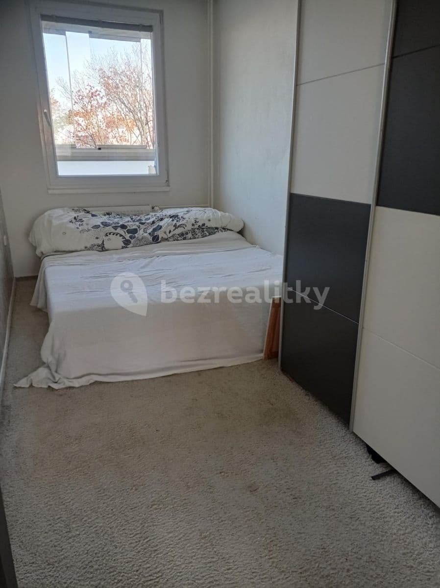 Prenájom bytu 3-izbový 66 m², Smetanovo nábřeží, Hradec Králové, Královéhradecký kraj Prenájom bytu 3-izbový 66 m², Smetanovo nábřeží, Hradec Králové, Královéhradecký kraj