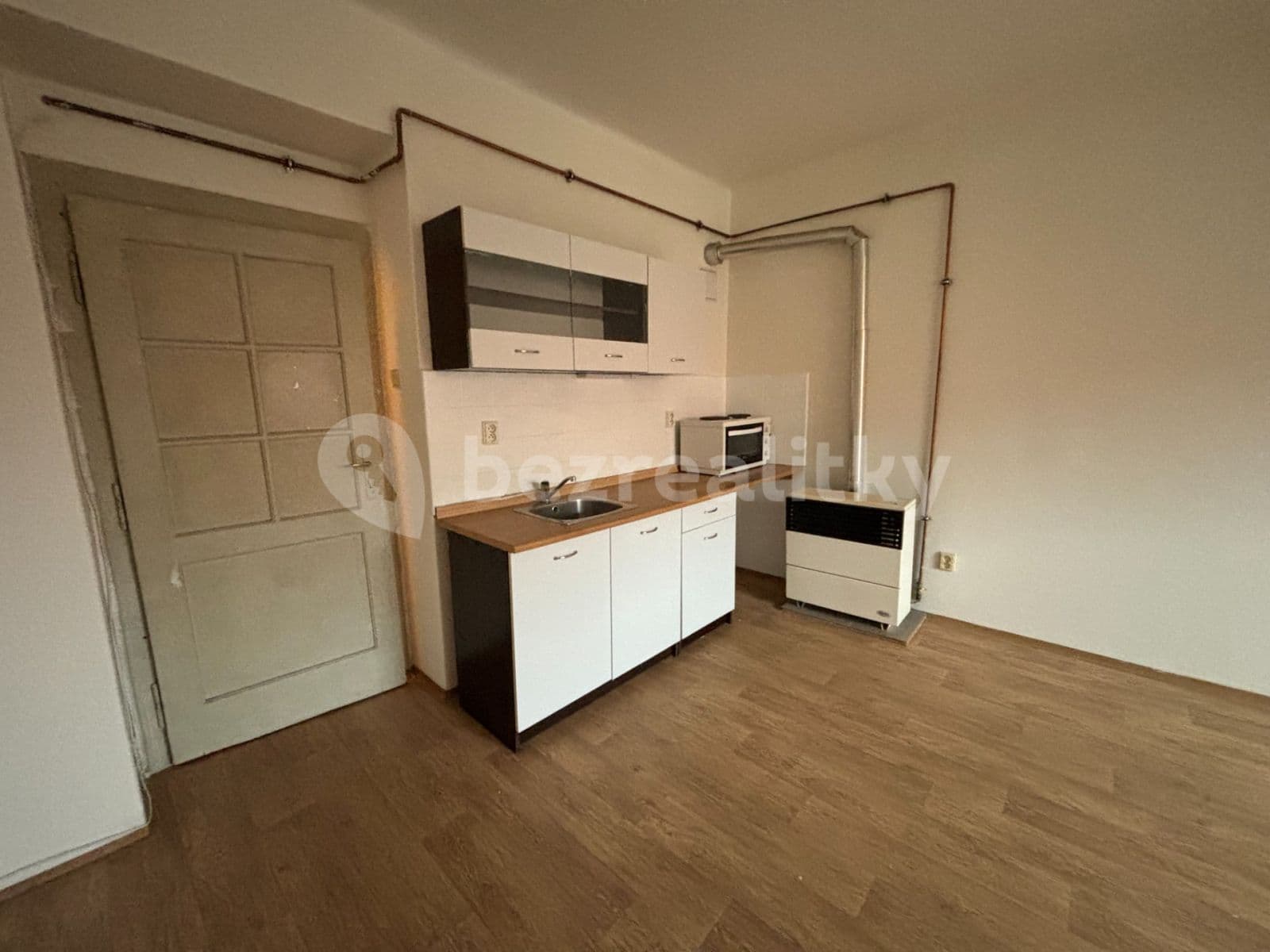 Prenájom bytu 1-izbový 25 m², Za Poštou, Praha, Praha Prenájom bytu 1-izbový 25 m², Za Poštou, Praha, Praha