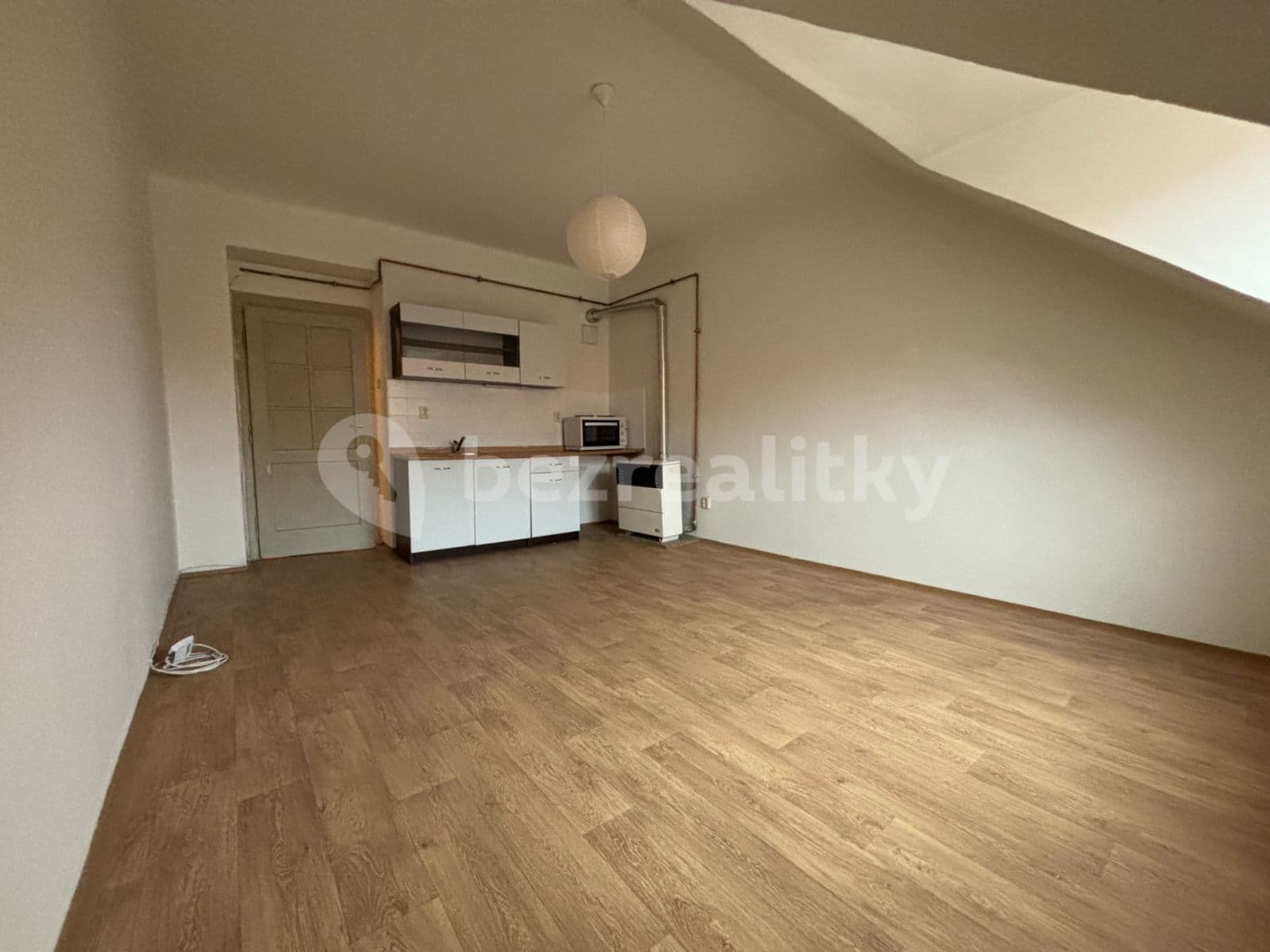 Prenájom bytu 1-izbový 25 m², Za Poštou, Praha, Praha Prenájom bytu 1-izbový 25 m², Za Poštou, Praha, Praha