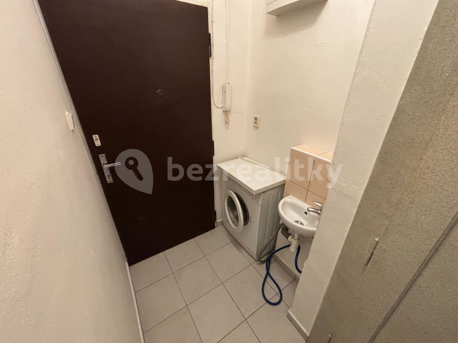 Prenájom bytu 1-izbový 25 m², Za Poštou, Praha, Praha Prenájom bytu 1-izbový 25 m², Za Poštou, Praha, Praha