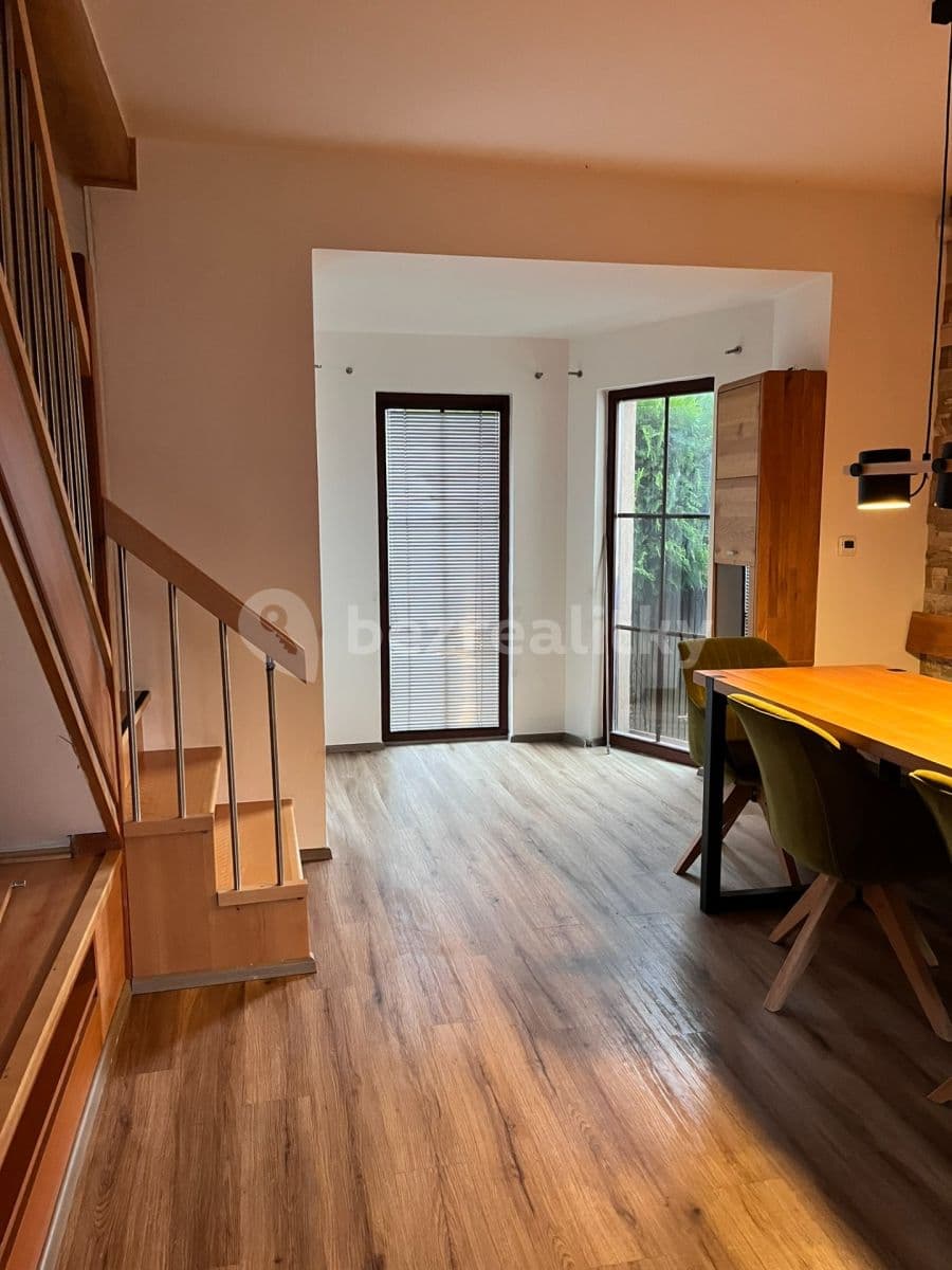 Prenájom domu 100 m², pozemok 170 m², Pod Vrbou, Sezimovo Ústí, Jihočeský kraj Prenájom domu 100 m², pozemok 170 m², Pod Vrbou, Sezimovo Ústí, Jihočeský kraj