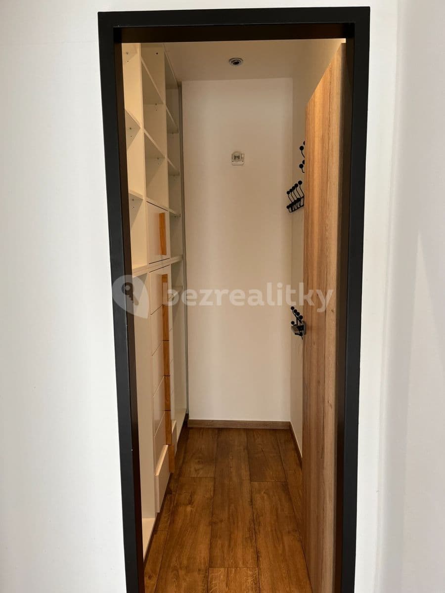 Prenájom domu 100 m², pozemok 170 m², Pod Vrbou, Sezimovo Ústí, Jihočeský kraj Prenájom domu 100 m², pozemok 170 m², Pod Vrbou, Sezimovo Ústí, Jihočeský kraj