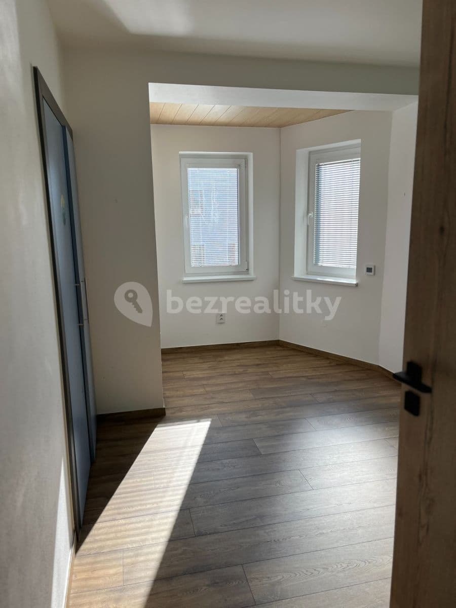 Prenájom domu 100 m², pozemok 170 m², Pod Vrbou, Sezimovo Ústí, Jihočeský kraj Prenájom domu 100 m², pozemok 170 m², Pod Vrbou, Sezimovo Ústí, Jihočeský kraj