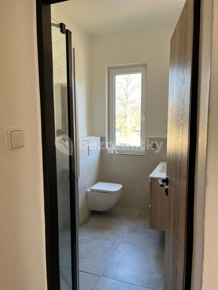 Prenájom domu 100 m², pozemok 170 m², Pod Vrbou, Sezimovo Ústí, Jihočeský kraj Prenájom domu 100 m², pozemok 170 m², Pod Vrbou, Sezimovo Ústí, Jihočeský kraj