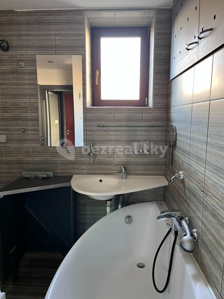 Prenájom domu 100 m², pozemok 170 m², Pod Vrbou, Sezimovo Ústí, Jihočeský kraj Prenájom domu 100 m², pozemok 170 m², Pod Vrbou, Sezimovo Ústí, Jihočeský kraj