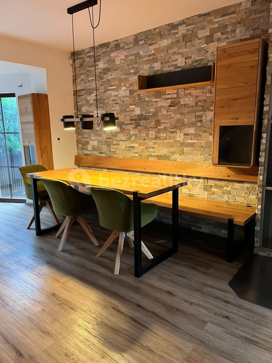 Prenájom domu 100 m², pozemok 170 m², Pod Vrbou, Sezimovo Ústí, Jihočeský kraj Prenájom domu 100 m², pozemok 170 m², Pod Vrbou, Sezimovo Ústí, Jihočeský kraj