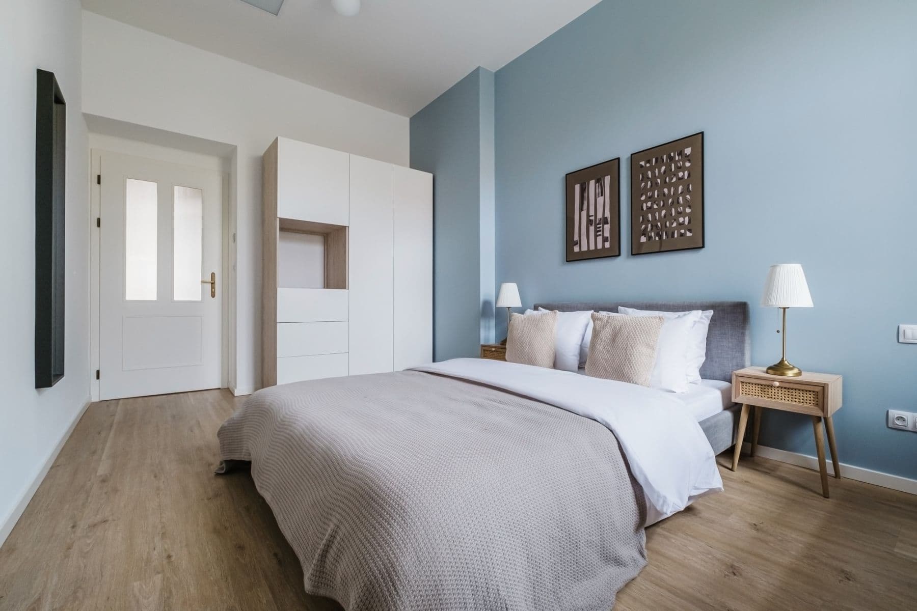 Prenájom bytu 84 m², Chodská, Praha, Praha Prenájom bytu 84 m², Chodská, Praha, Praha