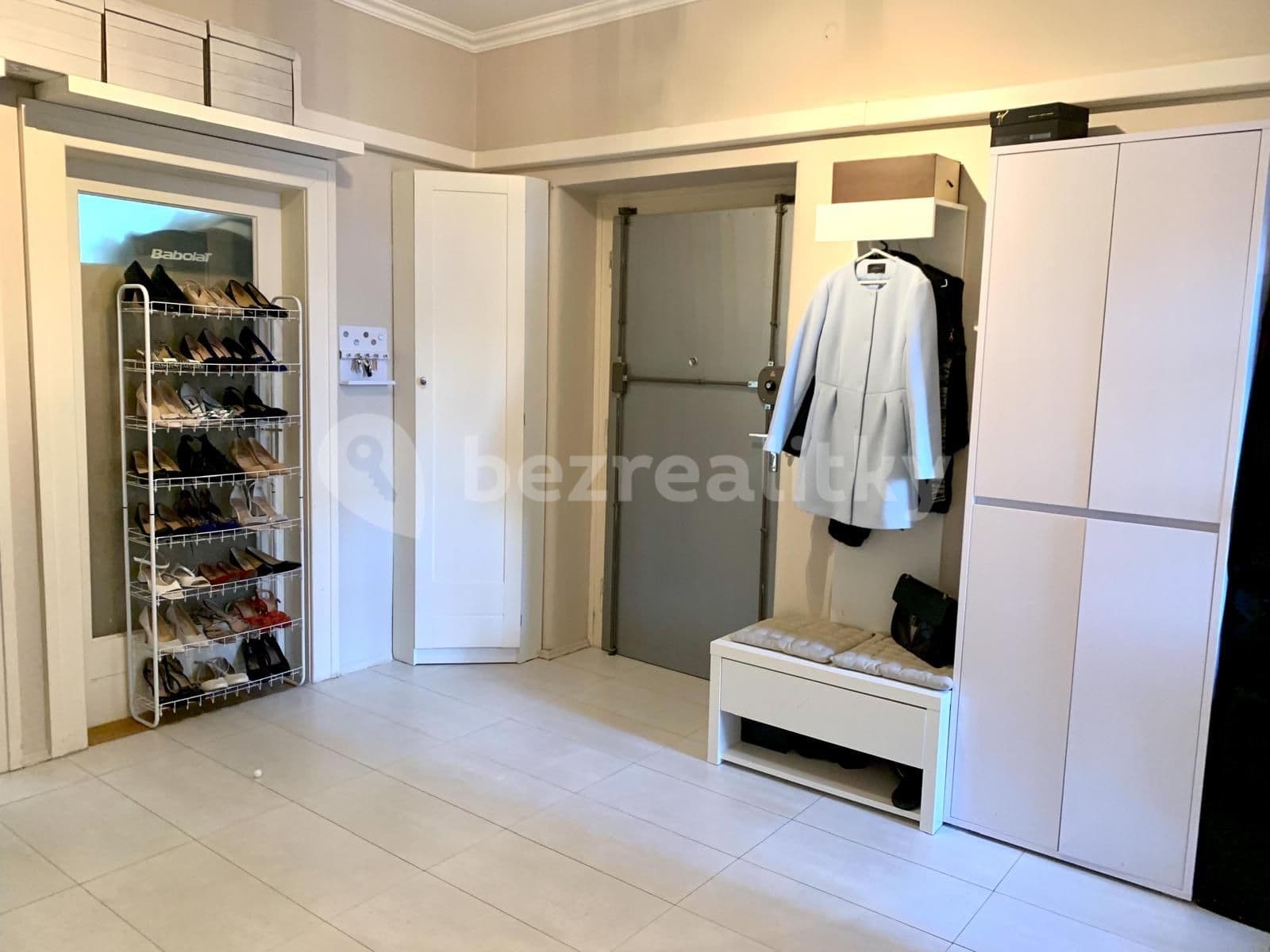 Prenájom bytu 2-izbový 81 m², Zelená, Praha, Praha Prenájom bytu 2-izbový 81 m², Zelená, Praha, Praha