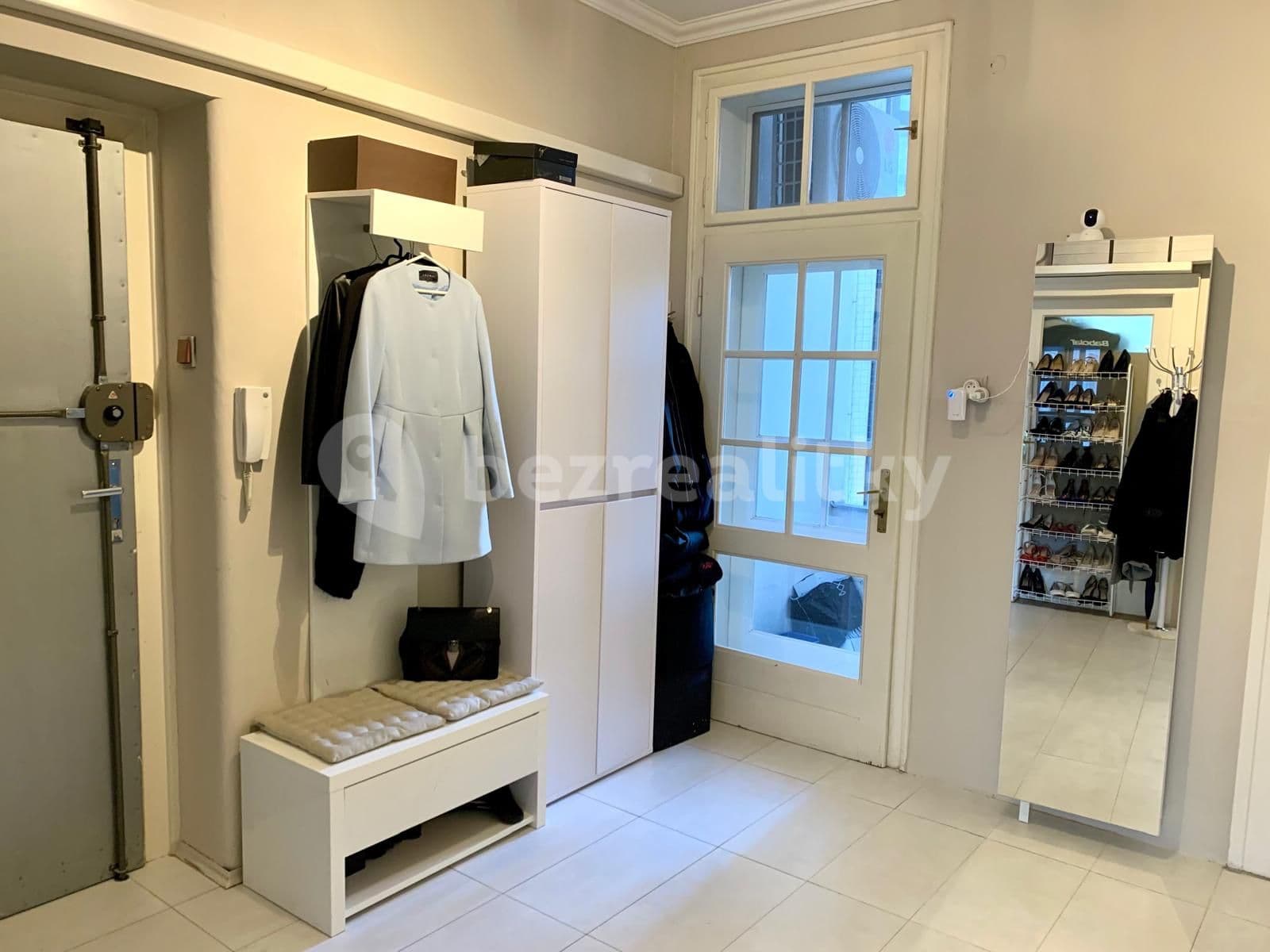 Prenájom bytu 2-izbový 81 m², Zelená, Praha, Praha Prenájom bytu 2-izbový 81 m², Zelená, Praha, Praha