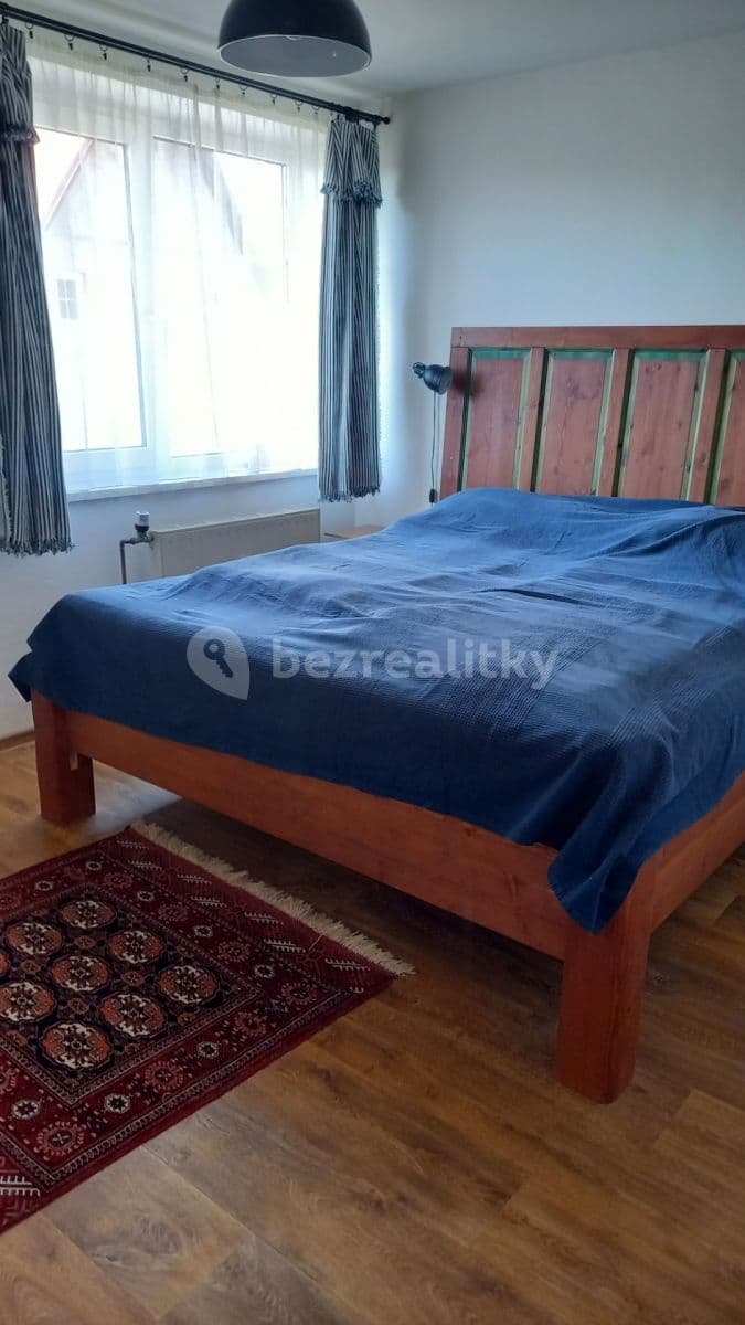 Prenájom bytu 3-izbový 65 m², Lánov, Královéhradecký kraj Prenájom bytu 3-izbový 65 m², Lánov, Královéhradecký kraj