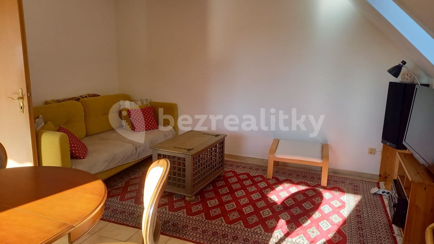 Prenájom bytu 3-izbový 65 m², Lánov, Královéhradecký kraj Prenájom bytu 3-izbový 65 m², Lánov, Královéhradecký kraj